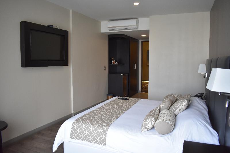 Huper Hotel Boutique Cochabamba Exterior photo